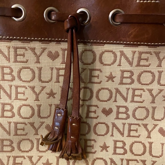 Vintage Dooney and Bourke handbag - Picture 2 of 13